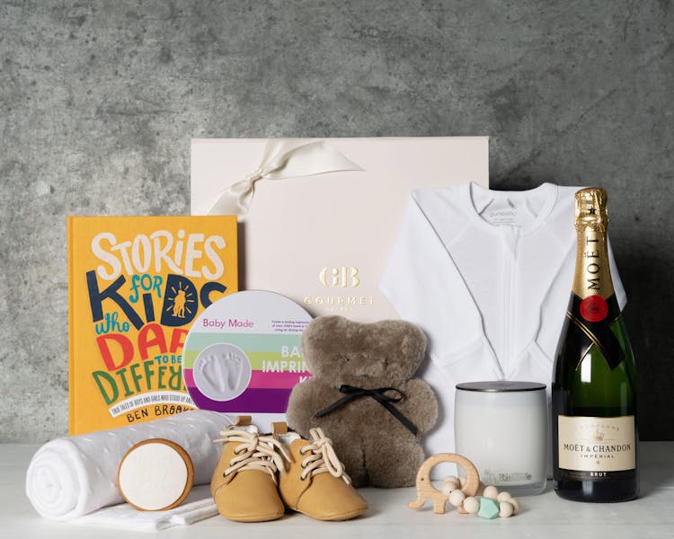 Celebrate_the_New_Arrival_Baby_Hamper_GB_20_Baby_057