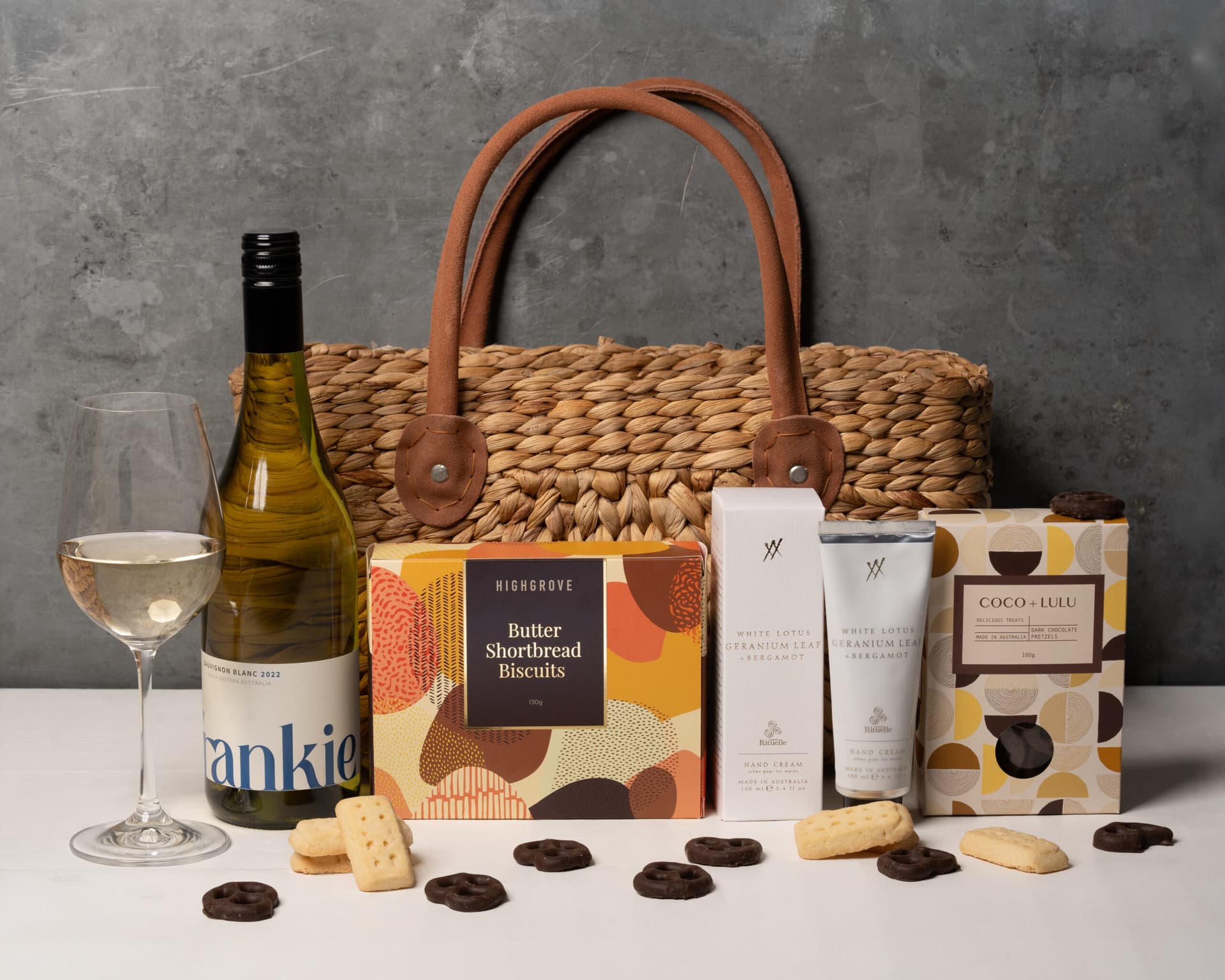 Market gourmet gift basket