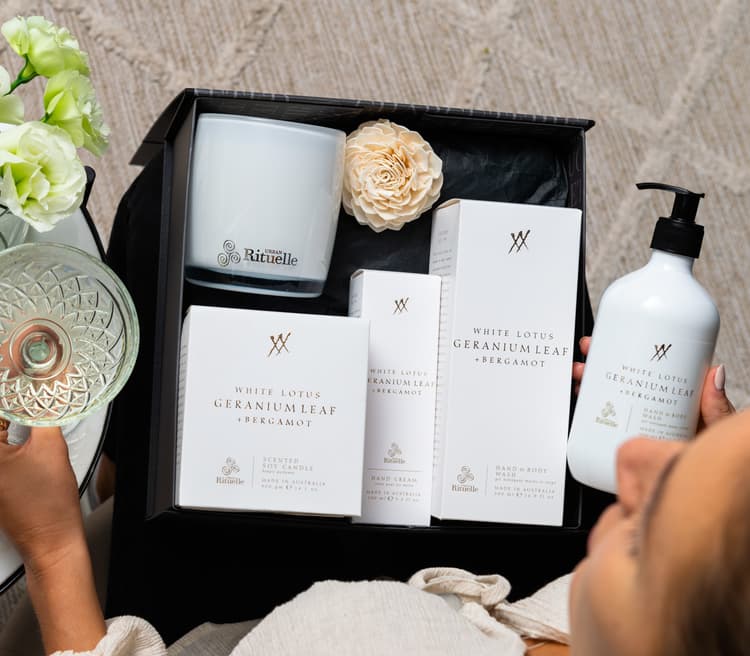 White_Lotus_Pamper_box