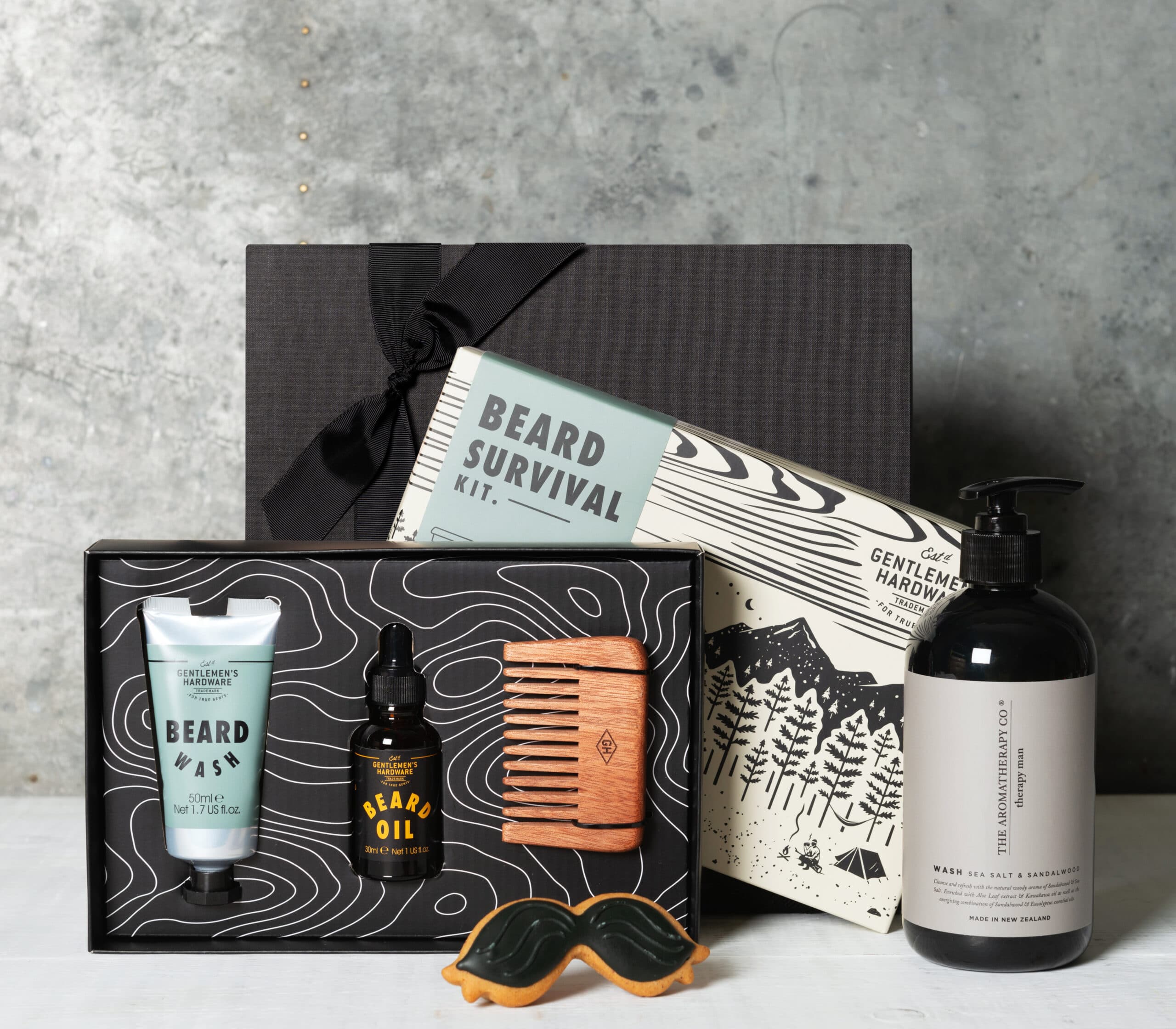 THE GENTLEMENΓÇÖS BEARD HAMPER