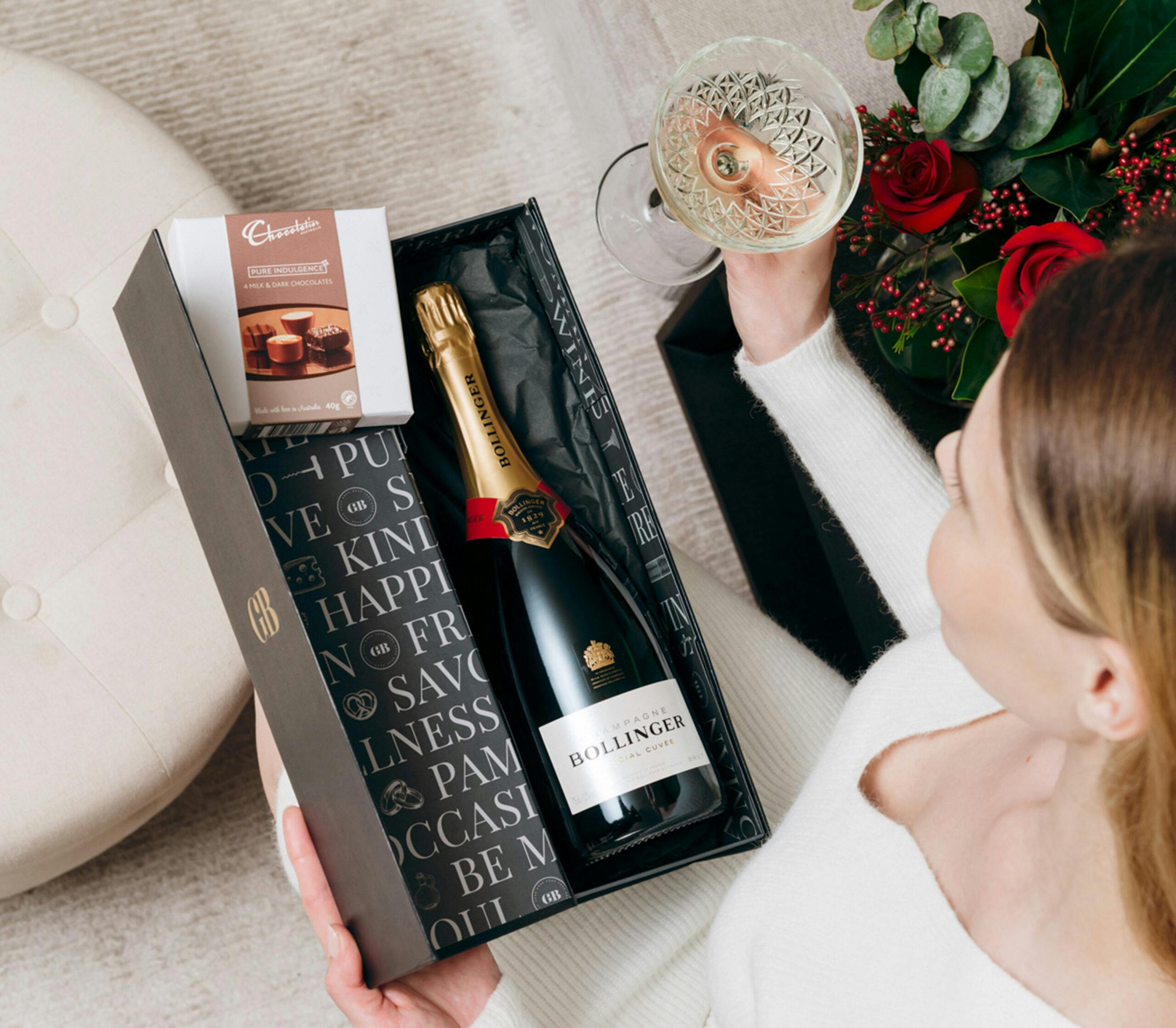 Bollinger_champagne_hamper (2)