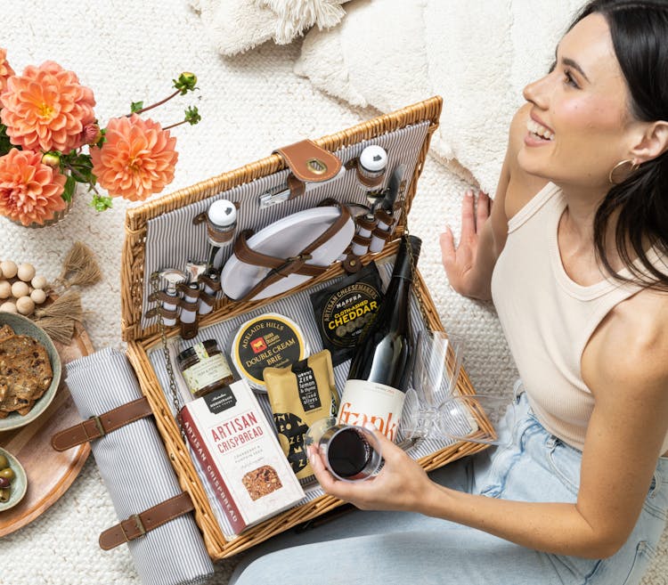 Browse Picnic Gift Hampers