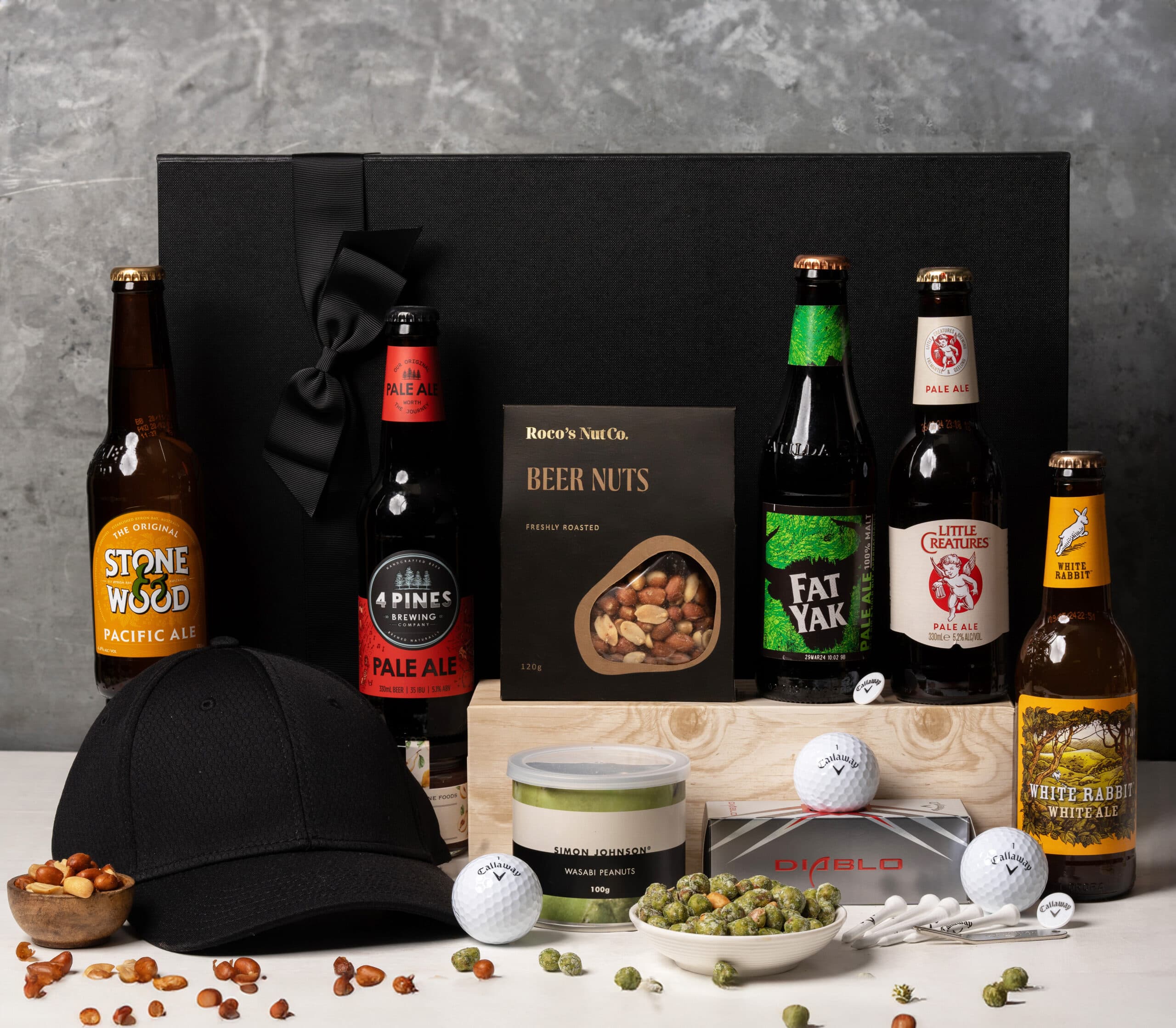Beer, Golf and Nibbles Hamper A7401526-Edit
