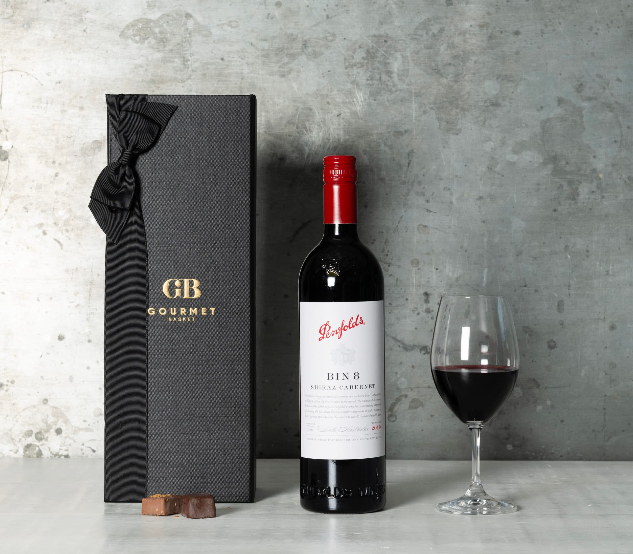 Penfolds Bin 8 Cabernet Shiraz Hamper GB24_094