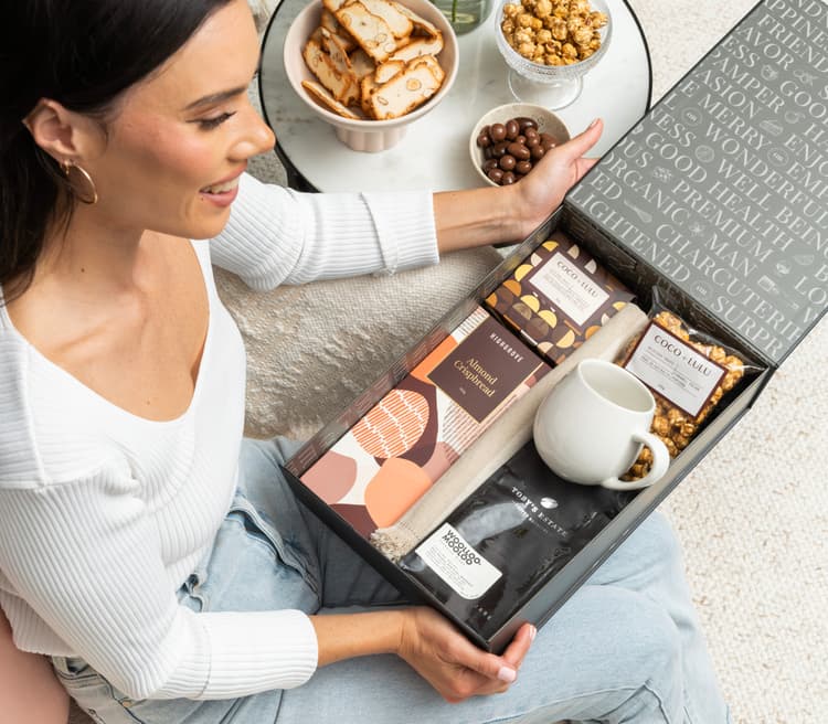 Gourmand Settlement Hamper