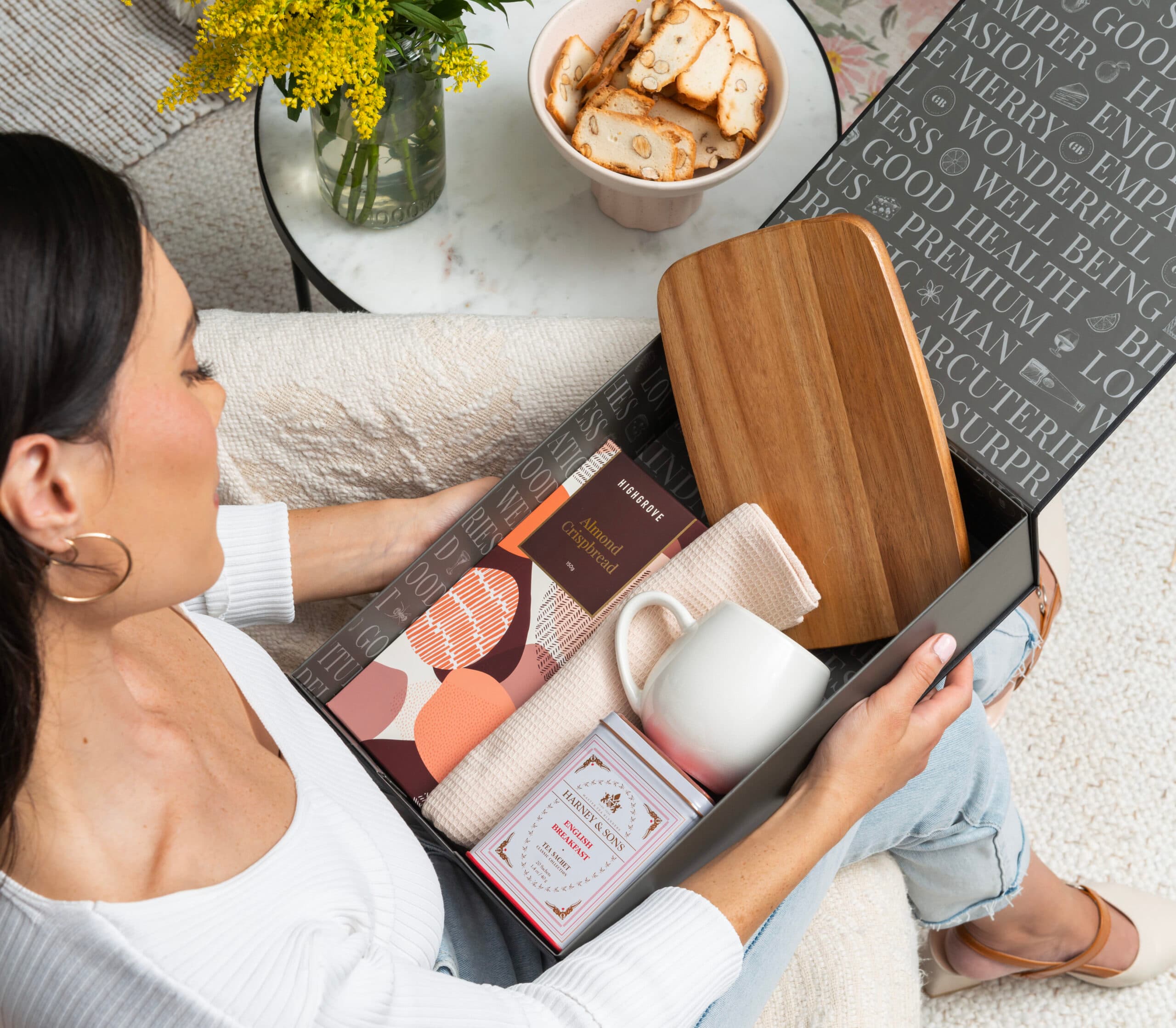 Happy Home Settlement Hamper GB24_668