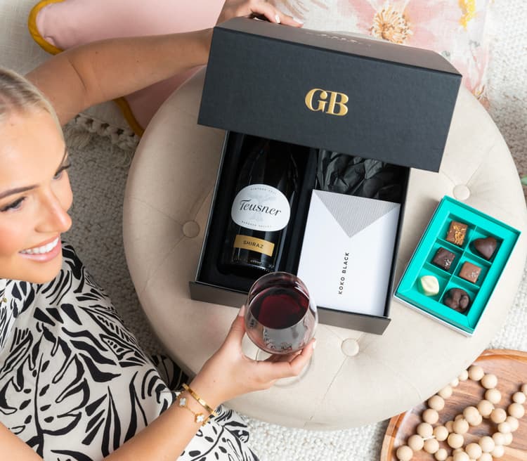 Teusner Shiraz with Premium Chocolates GB24_405