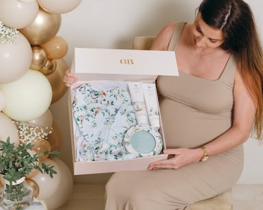Welcome_to_the_world_baby_hamper INSIDE
