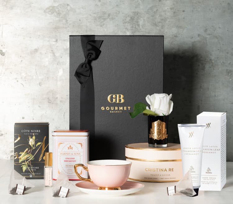 Luxury Rose Hamper GB24_034 old