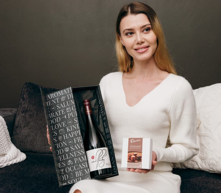 Mt_difficulty_bannockburn_pinot_noir_hamper (1)