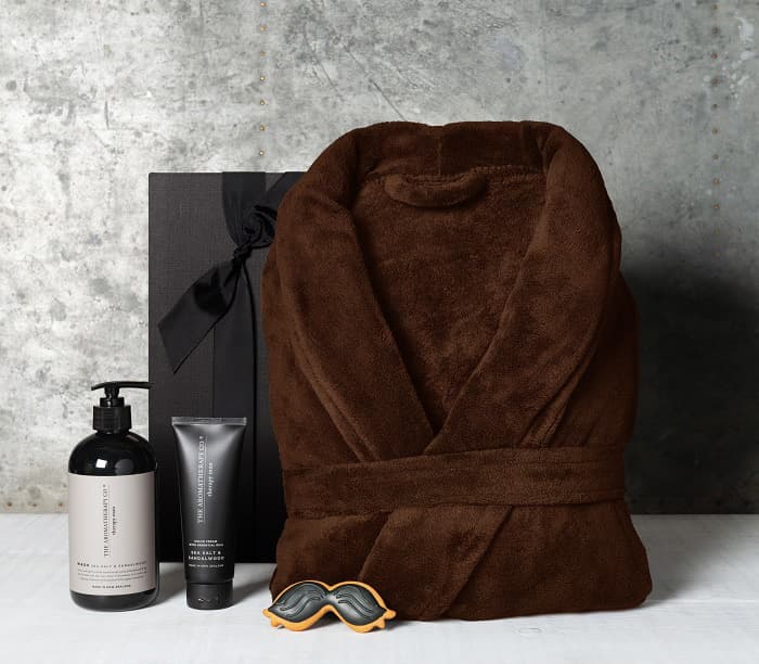 THERAPY MAN PAMPER HAMPER LR Brown Robe