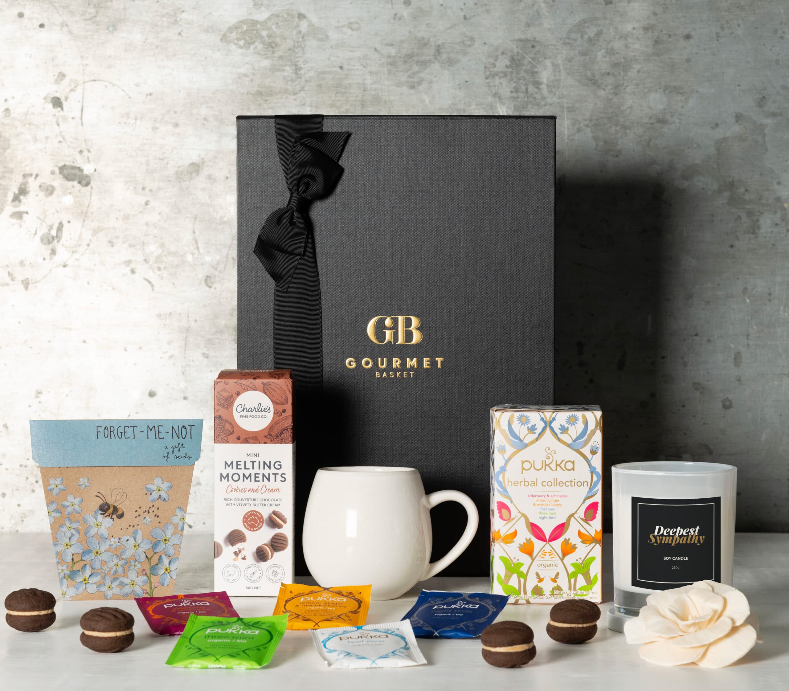 Forget Me Not Sympathy Hamper v1 GB24_042