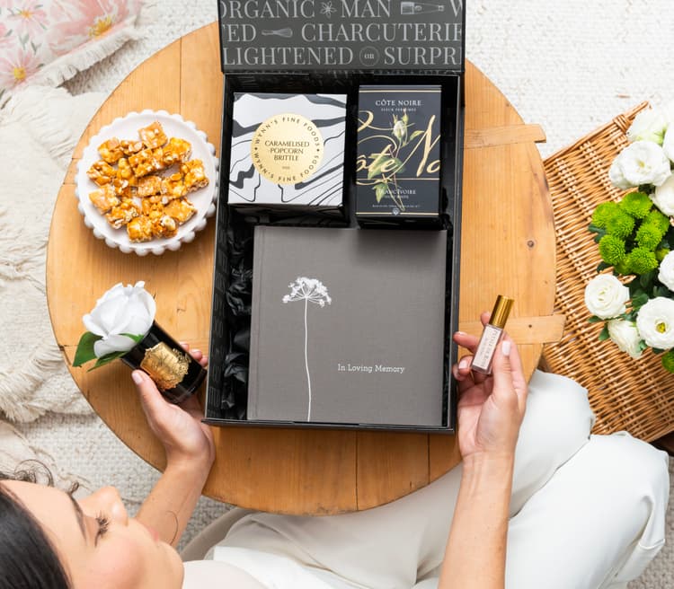 Hope for Tomorrow Sympahty Hamper GB24_566