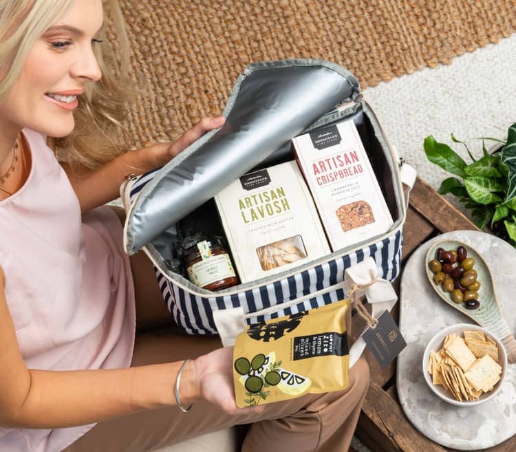 Summertime Picnic Hamper GB24_789