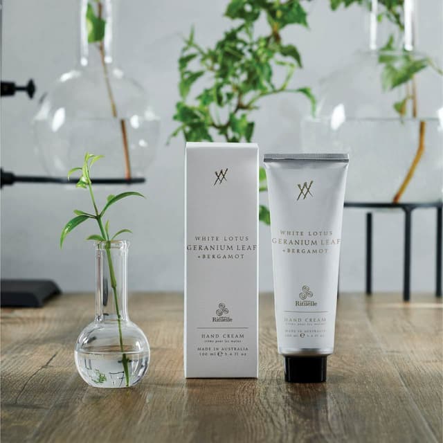 Urban Rituelle White Lotus, Geranium Leaf &amp; Bergamot Hand Cream 100ml