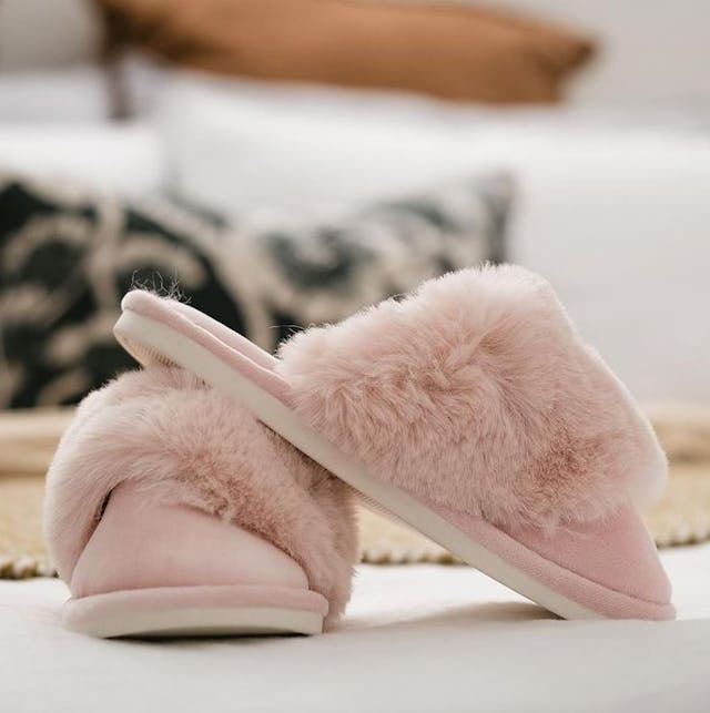 Cosy Luxe Pink Slippers