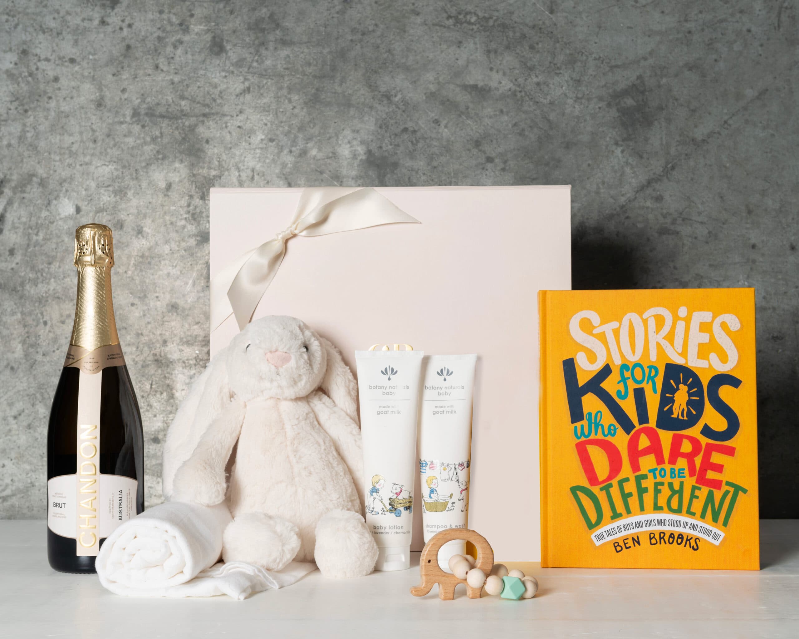 Newborn_Joy_Baby_Hamper_GB_20_Baby_045