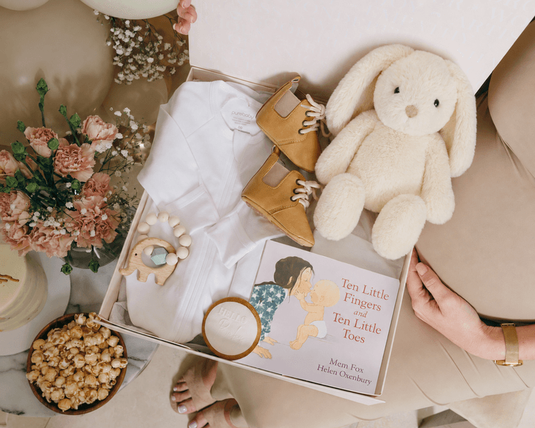 Ten_Little_fingers_Baby_hamper_ihs