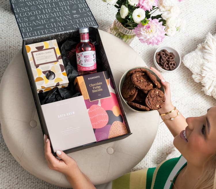 Manly Spirits Pink Gin and Pamper GB24_341