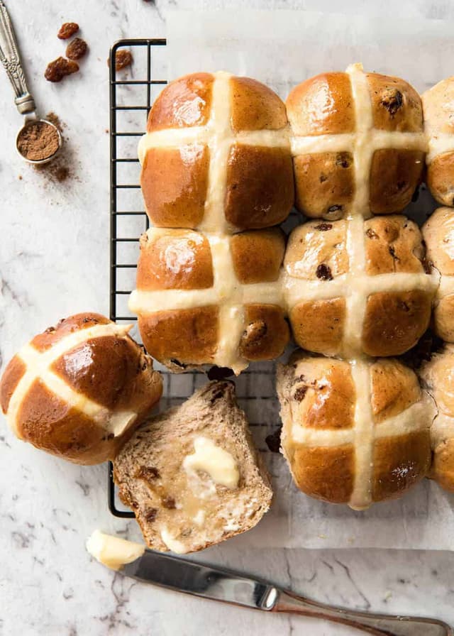 Hot Cross Buns 6 Pack