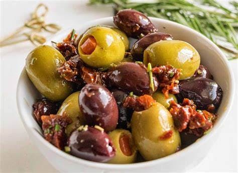Ogilvie and Co. Mixed Olives and Roasted Peppers Antipasto 115g