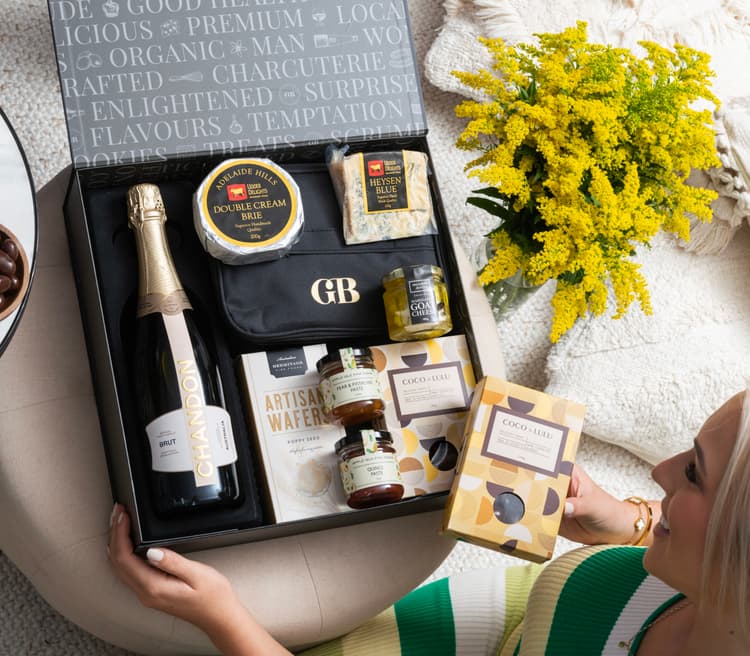Chandon Chocolate Hamper GB24_361