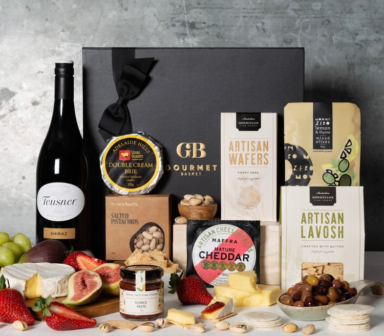 Cheese and Wine Hamper GB23_Oct_037