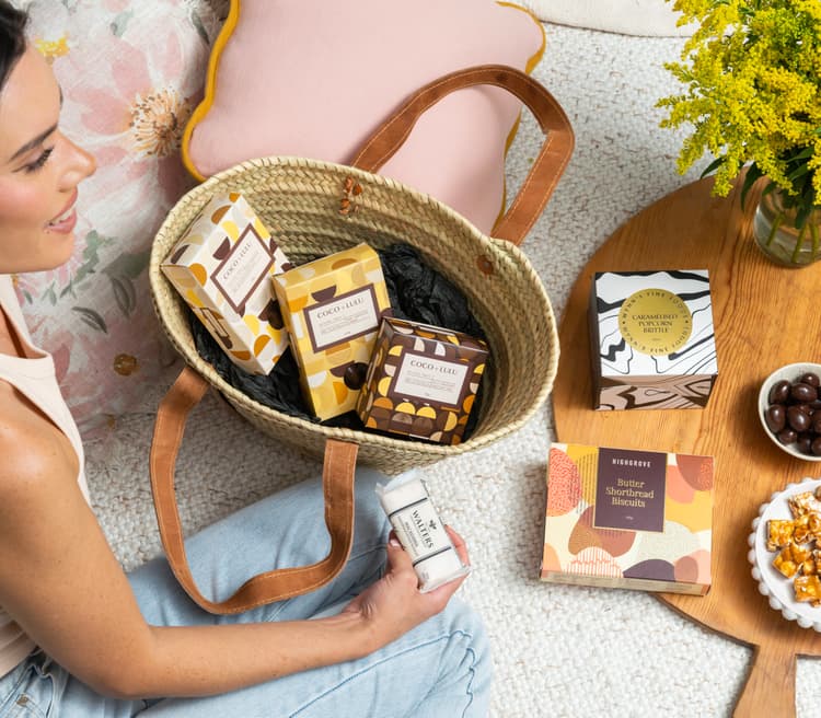 Market Tote with Sweet Treats GB24_632