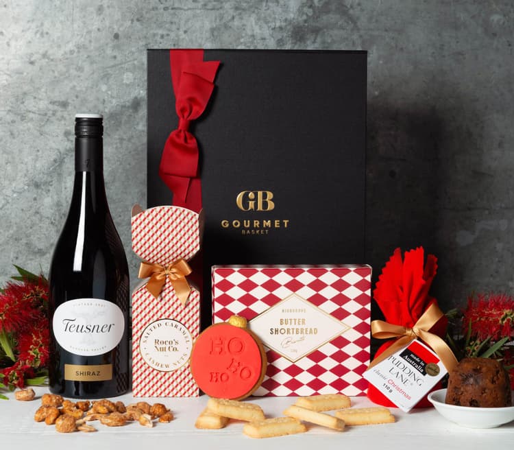 Santa’s_Little_Helper_Hamper_GB26_006